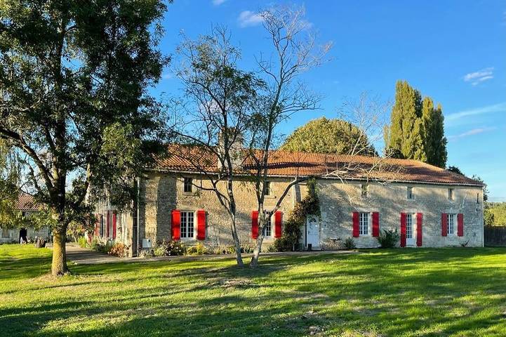 Location de vacances pour 14 personnes, avec Jardin à Liez