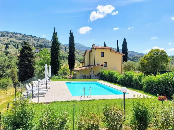 Ferienhaus für 4 Personen, mit Garten und Ausblick sowie Pool, mit Haustier - 1