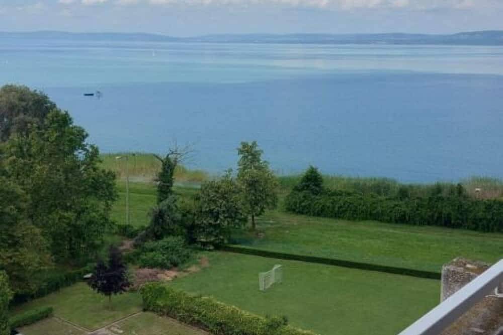 Entire apartment, App right on the beach in Balatonföldvár, Southern Shore of Lake Balaton