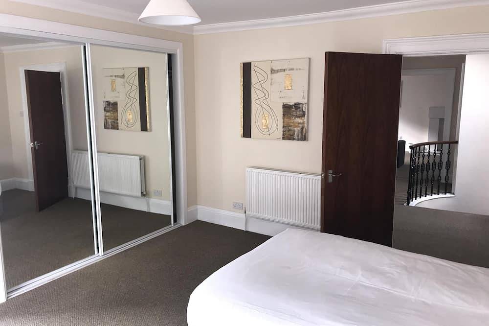 Geheel appartement, Apartment-Private Bathroom in Cumbernauld, North Lanarkshire