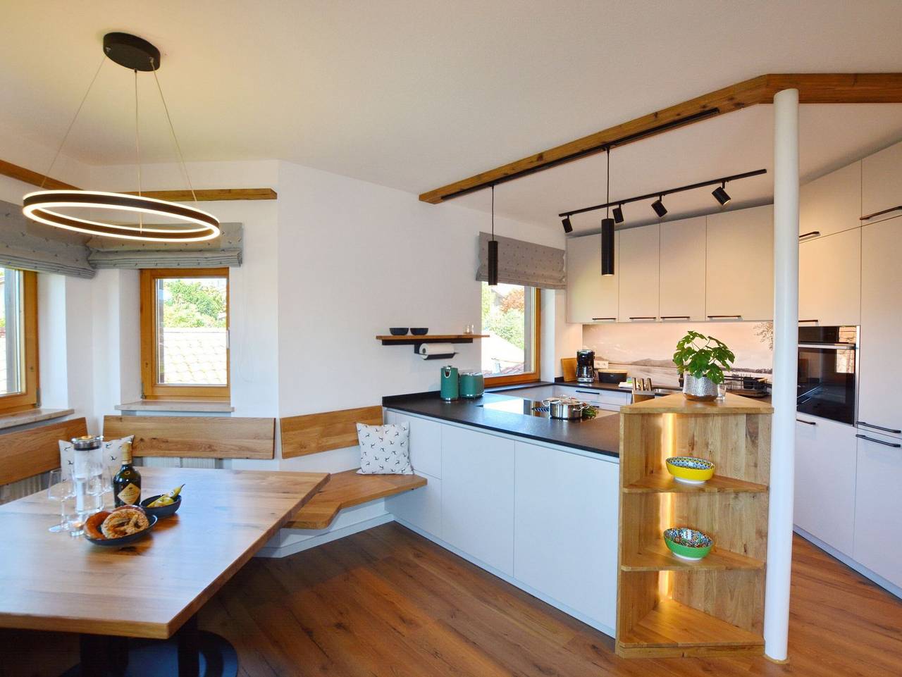 Ganze Ferienwohnung, Chiemseeglück - Alpenländisches Wohngefühl trifft moderne Eleganz ? Ihre exklusive Ferienwohnung am Chiemsee in Chiemseenähe in Chieming, Chiemsee