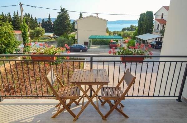 Ferienwohnung für 3 Personen, mit Balkon/Terrasse in Sveti Filip i Jakov