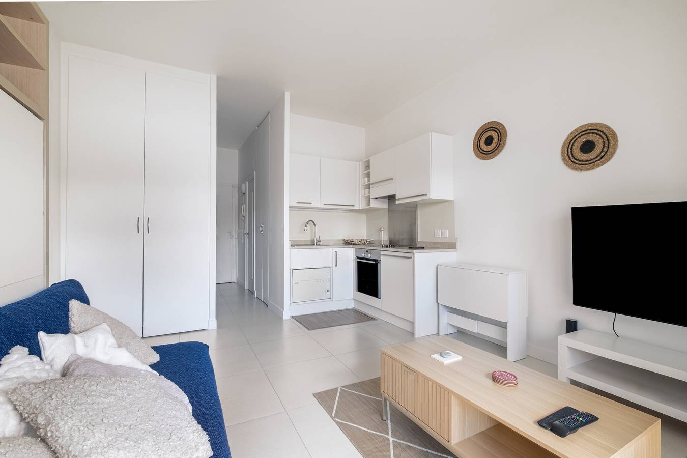 Ganzes Studio, Appartement „Parc Vespins Studio Pi27“ mit Gemeinschaftspool, Wlan und Klimaanlage in Cros de Cagnes, Cagnes-sur-Mer