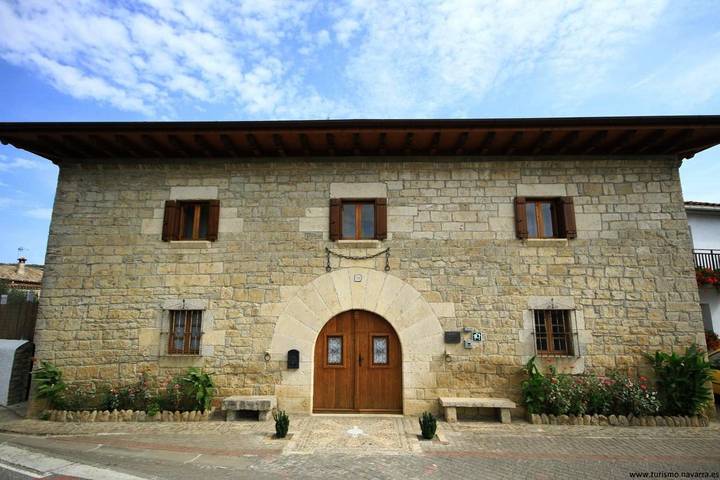 Casa rural para 2 personas, con Terraza además de Jardín y Vistas en Cuenca de Pamplona