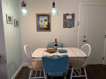 Bed And Breakfasts for 5 Guests in Comox, Vancouver Island, Picture 1