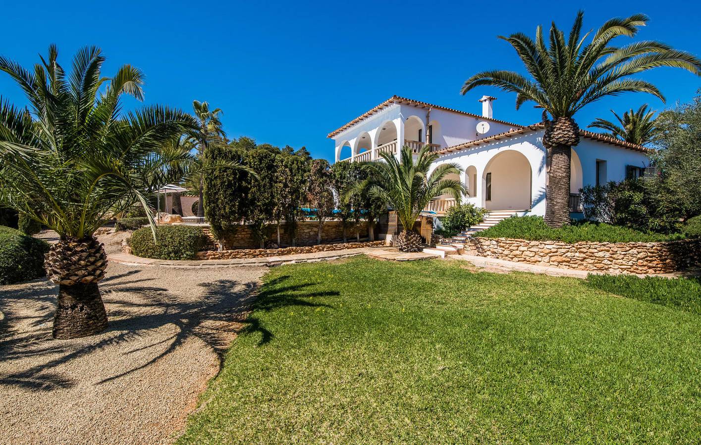 Sea View Terrace Apartment with Pool, 1.5km to Cala Llombards Beach in Cala Santanyí, Santanyí
