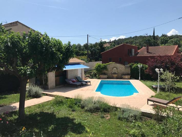 Location de vacances pour 6 personnes, avec piscine et jardin à Peyrolles-en-Provence - 3
