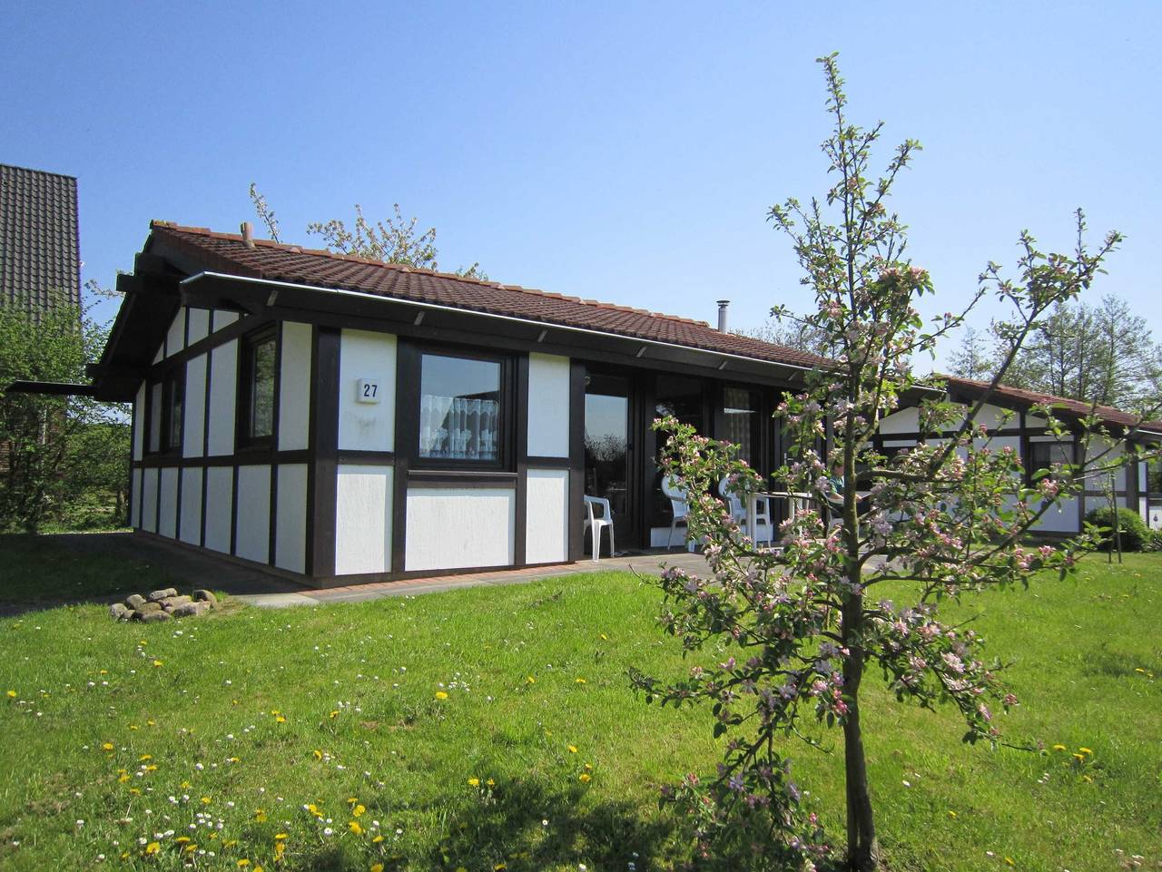 Ferienhaus Scout 48 im Feriendorf Altes Land - Ferienhaus 54 Scout 48qm für max. 6 Personen mit Haustier in Hollern-Twielenfleth, Altes Land Stade