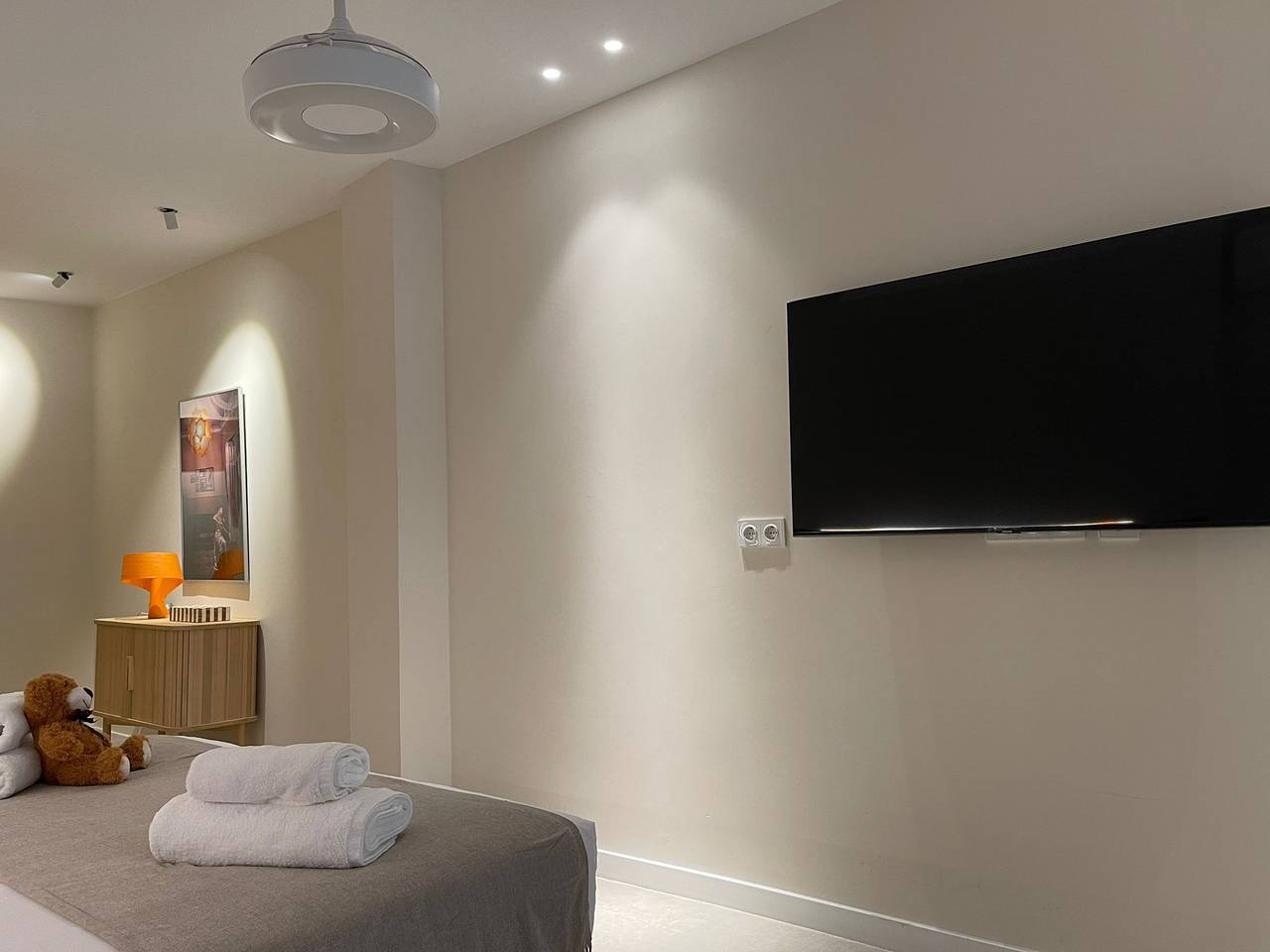 Entire studio, Pintor Nicolau G - New studio for 4 Pax in Valencia City Centre, Valencia