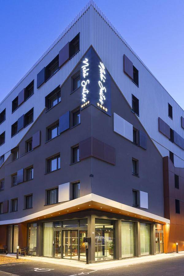 Hôtel pour 4 personnes, avec terrasse et vue à Saint-Jean-de-Maurienne - 2