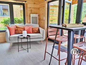 Gîte pour 6 personnes, avec jardin dans Saint-Berthevin
