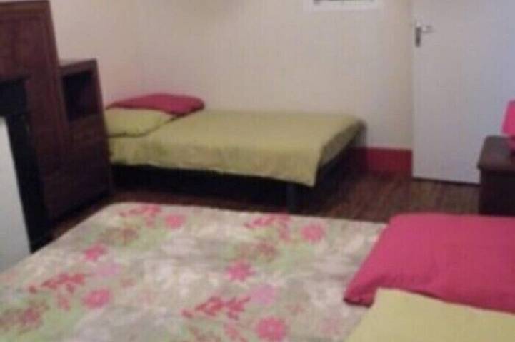 Gîte pour 4 personnes, avec piscine à Beaumont-de-Lomagne - 2