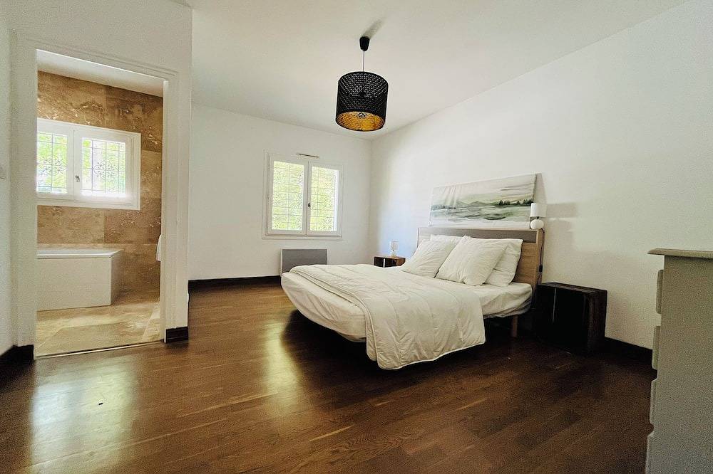 Casa familiar para 12 personas. in Ledeuix, Béarn