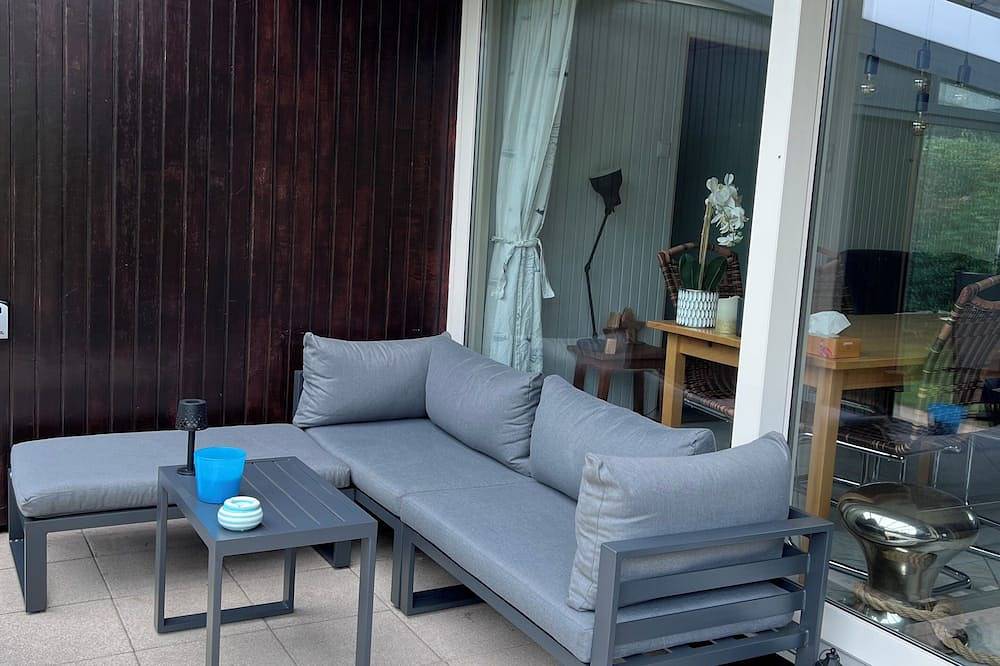 Bungalow in ruhiger Lage für Hundefreunde - Wintergarten - fußläufig zum Strand in Renesse Strand, Renesse
