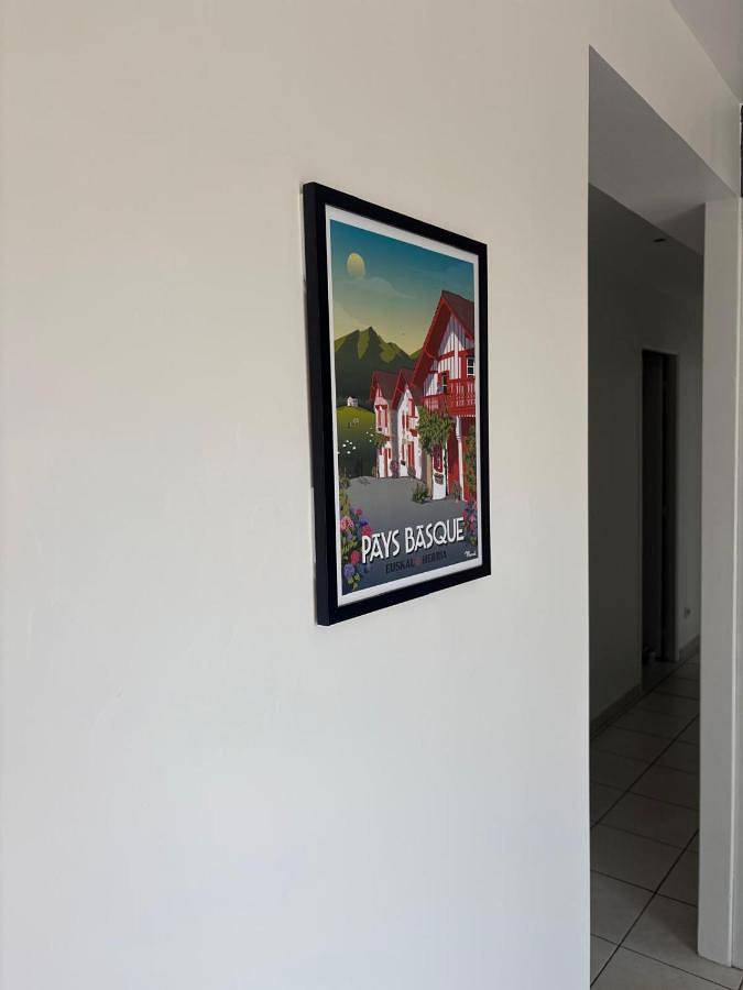 Gîte pour 7 personnes, avec terrasse et vue à Urcuit - 2