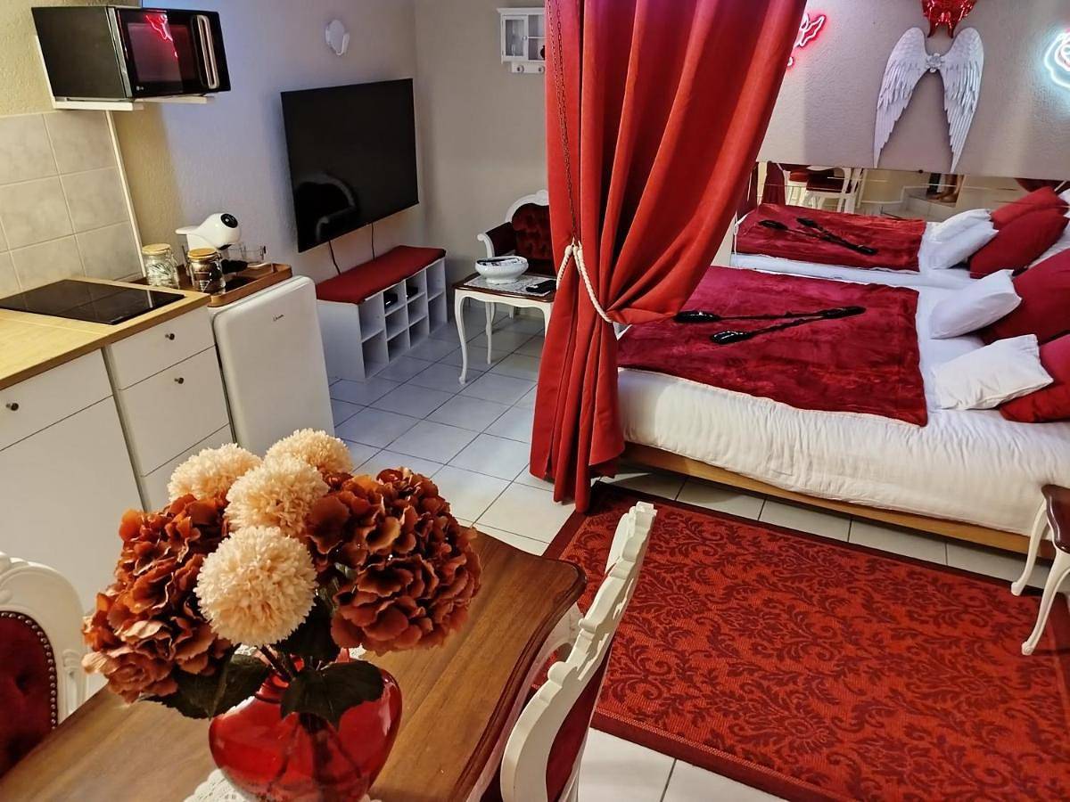 La Provocante Love Room 63 Sauna et Bdsm in Aulnat, Région de Clermont-Ferrand