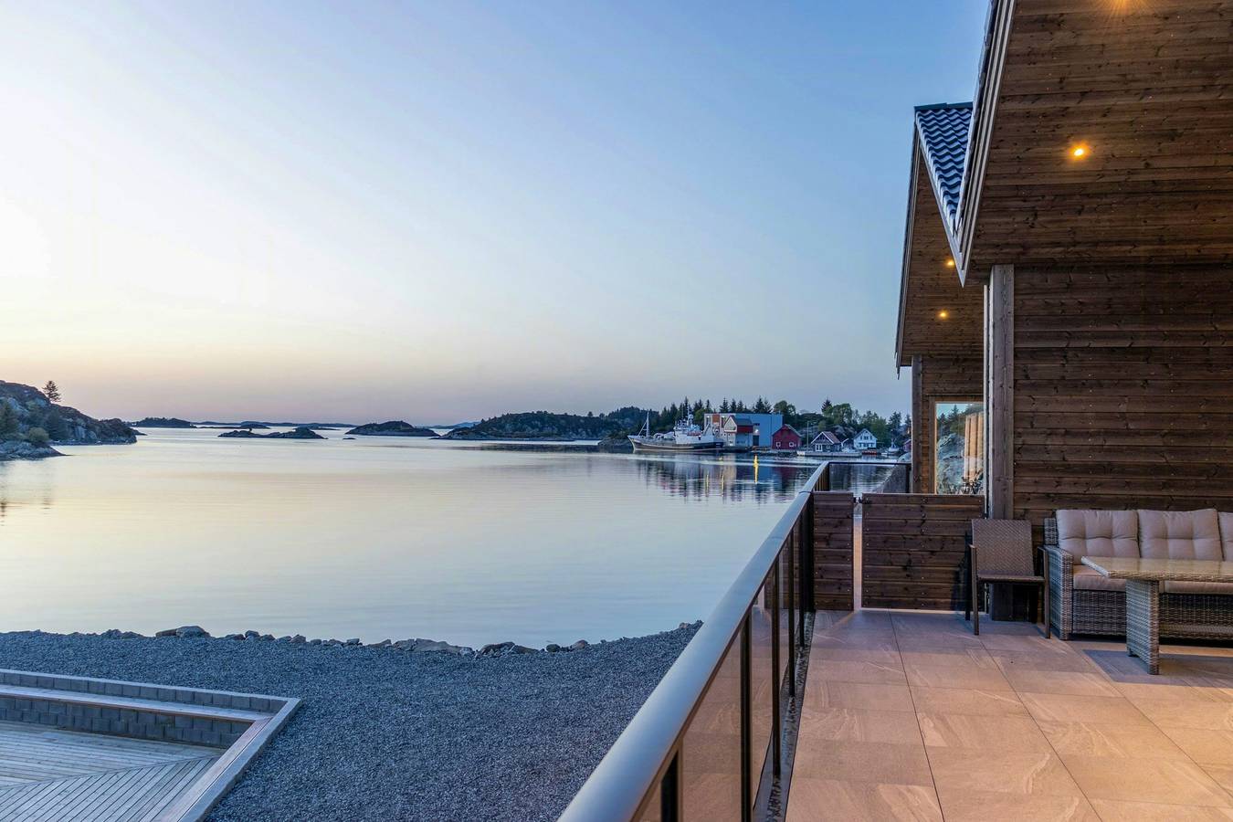 Rorbu med havutsikt på Kalvaneset ved Bekkjarvik in Austevoll 