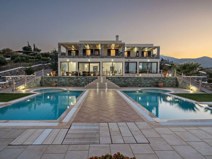 Ferienhaus für 23 Personen, mit Garten und Pool