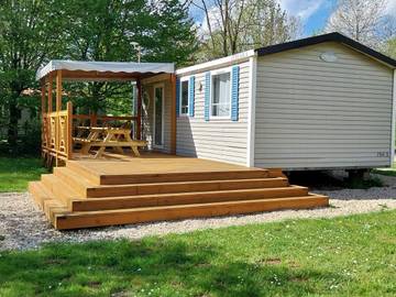 Camping für 6 Personen, mit Pool und Seeblick sowie Ausblick und Garten, mit Haustier in den Ardennen