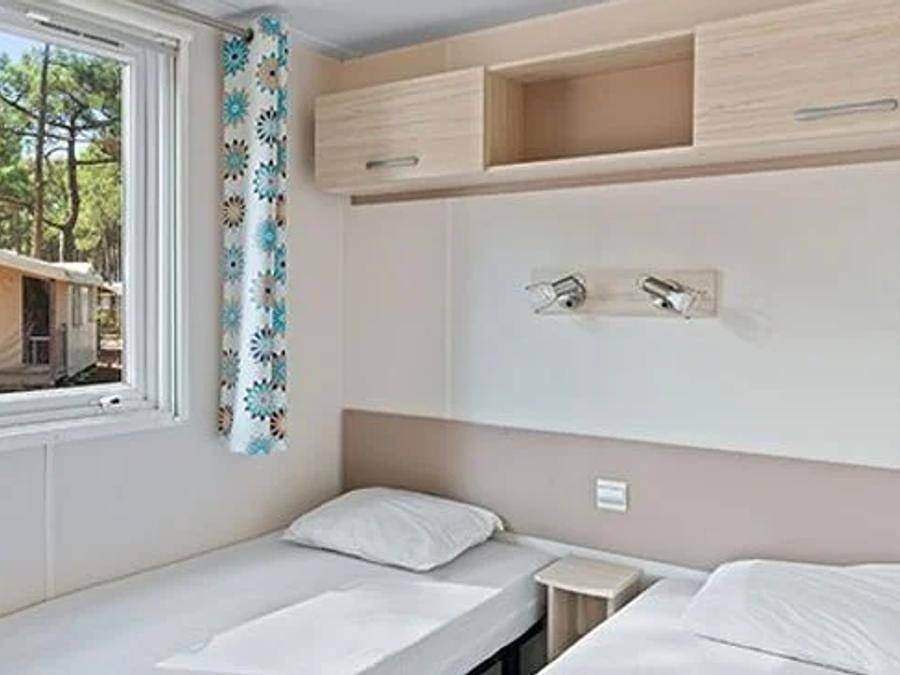 Camping Bel - Mobilhome 6 personnes - Mobil-home | Comfort | 3 Ch. | 6 Pers. | Terrasse surélevée in La Tranche-sur-Mer, Vendée