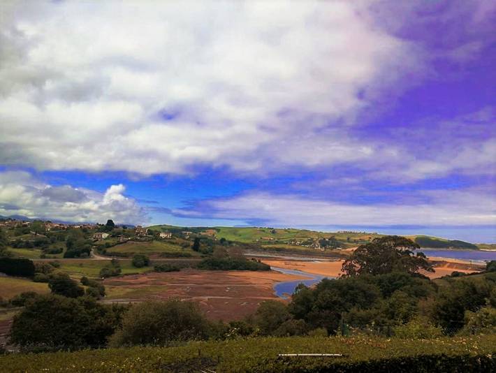 Apartamento para 6 personas, con jardín además de vistas y vistas al lago en Comillas