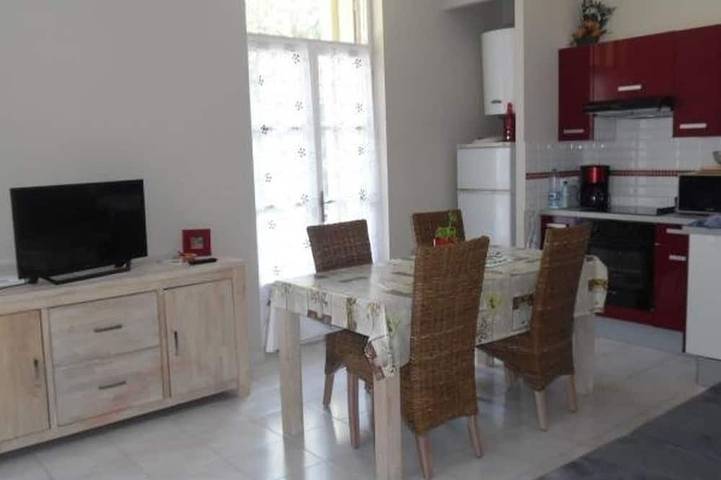 Gîte pour 4 personnes, avec balcon dans Office De Tourisme D Amelie Les Bains