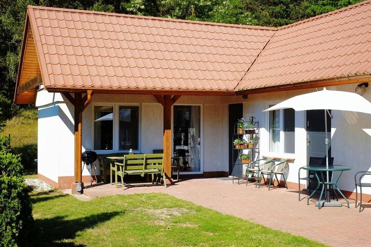 Family Room with Private Bathroom and Kitchenette in Wyspa Sobieszewska, Gdańsk