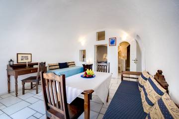 Villa pour 5 Personnes dans Oia, Santorin, Photo 1