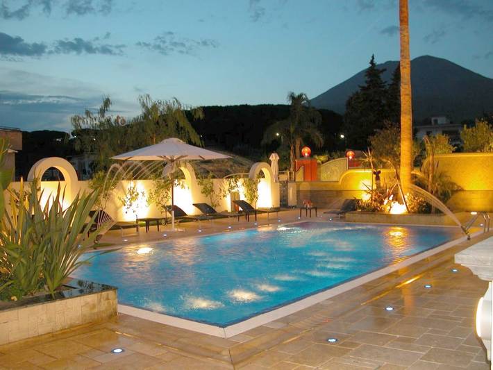 Hôtel pour 2 personnes, avec Balcon et Terrasse ainsi que Jardin et Piscine à Trecase