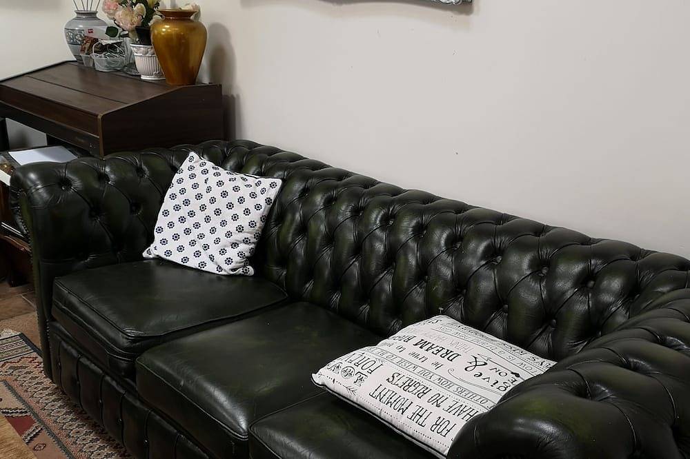 Double bedroom in a friendly home 5 mins drive to town centre in Bolton (desambiguación), Gran Mánchester