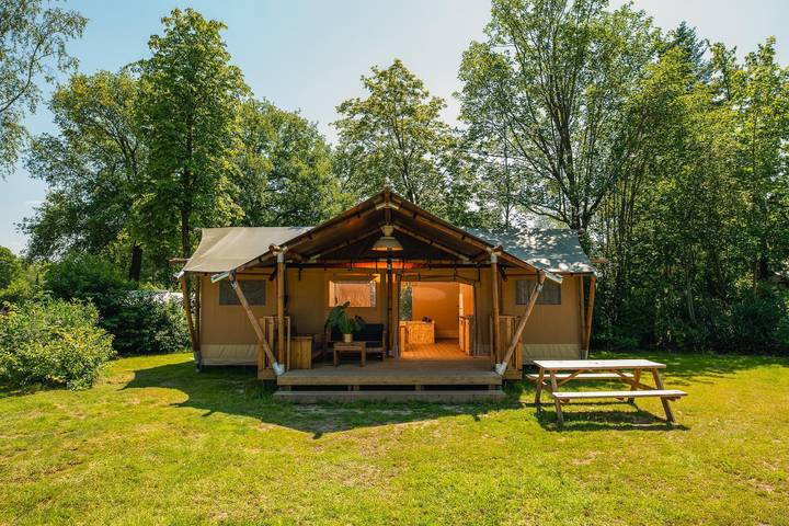 Ferienhaus für 8 Personen, mit Balkon/Terrasse und Terrasse in den Niederlande