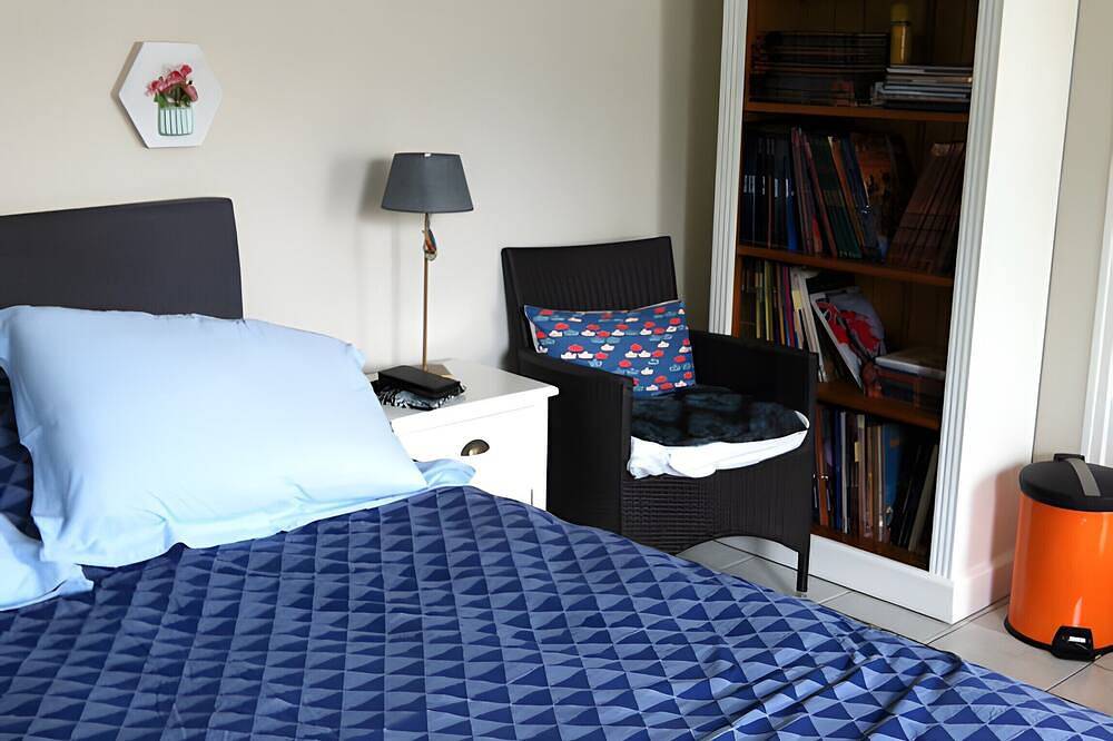Chambre d’hôtes « Lajarrieleduc » avec terrasse commune, jardin partagé et Wi-Fi in La Jarrie, Région de La Rochelle