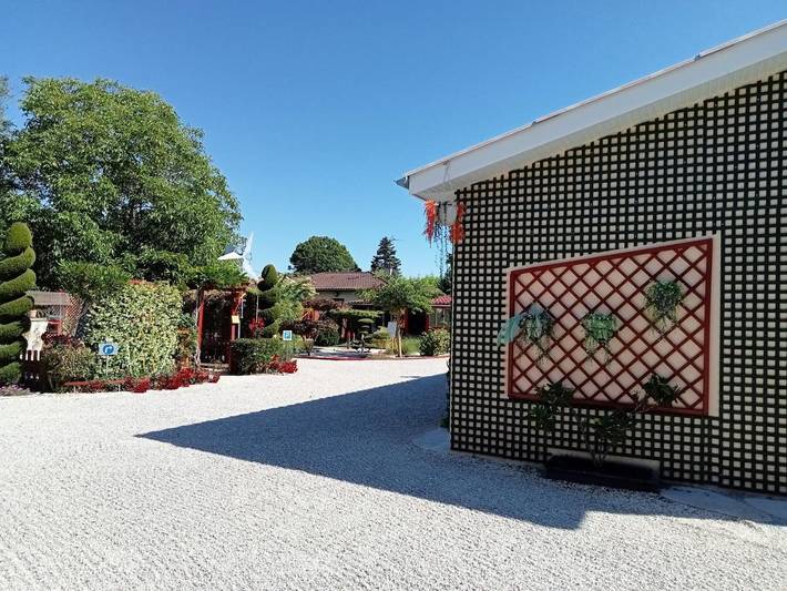 Gîte pour 4 personnes, avec vue et jardin à Saint-Médard-de-Guizières - 2