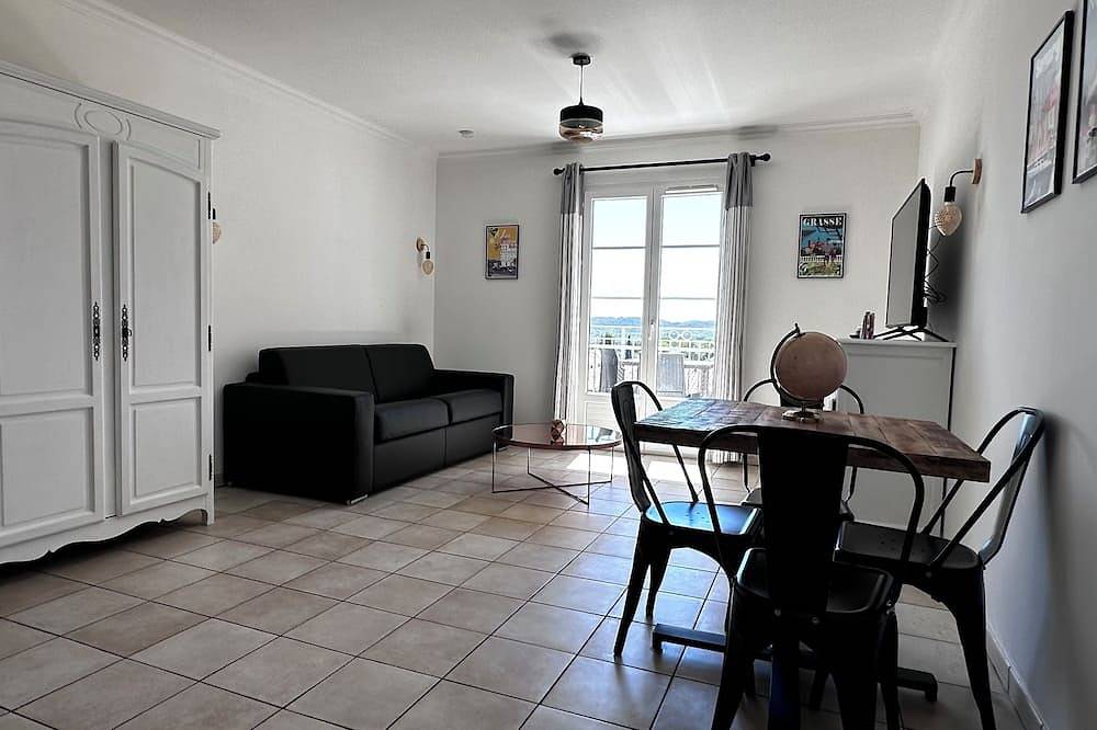 Apartamento inteiro, Studio en Résidence Vacances 4 Avec Accès Piscine in Callian, Draguignan (Região)