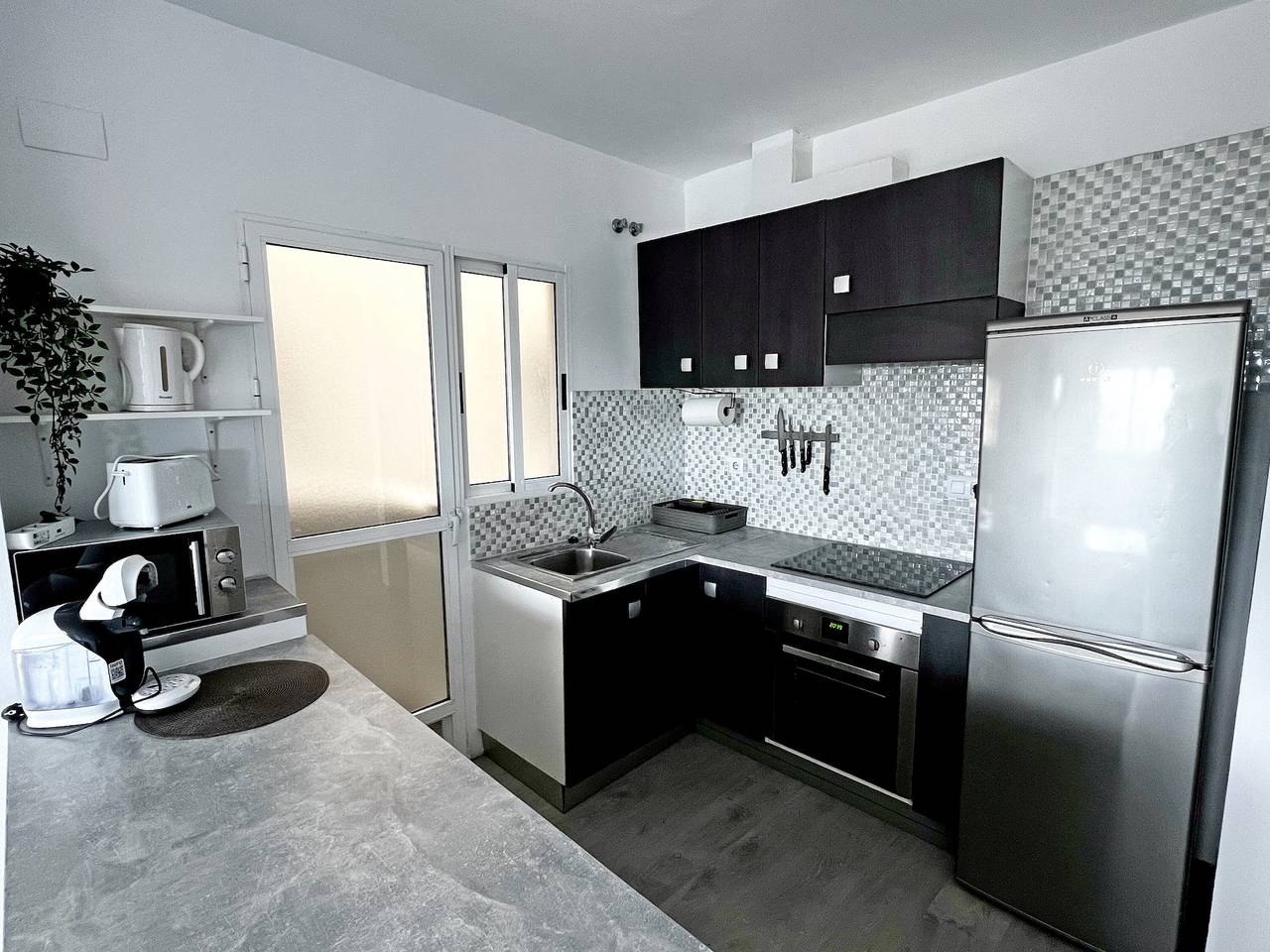 Apartamento entero, Apartamento 'Buena Vista' con balcón, Wi-Fi y aire acondicionado in Torrevieja Centro, Torrevieja