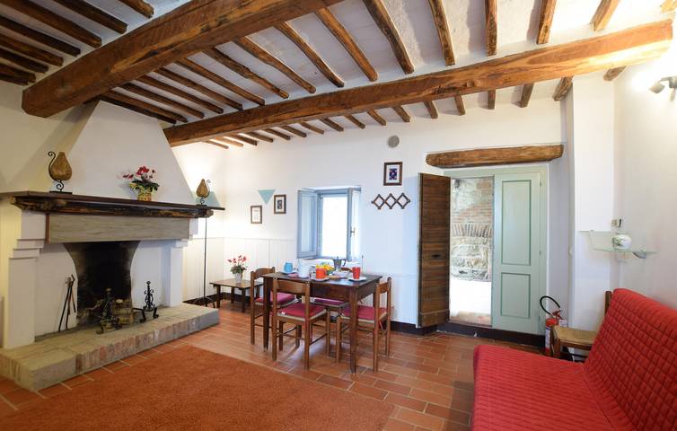 Appartamento intero, Accogliente appartamento con piscina e parcheggio, a 1 km da Paciano in Paciano, Perugia e dintorni