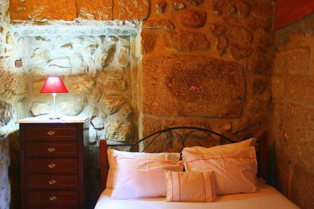 Ländliche Finca \"Casa da Rocha\ in Caldelas, Sequeiros e Paranhos, Braga District