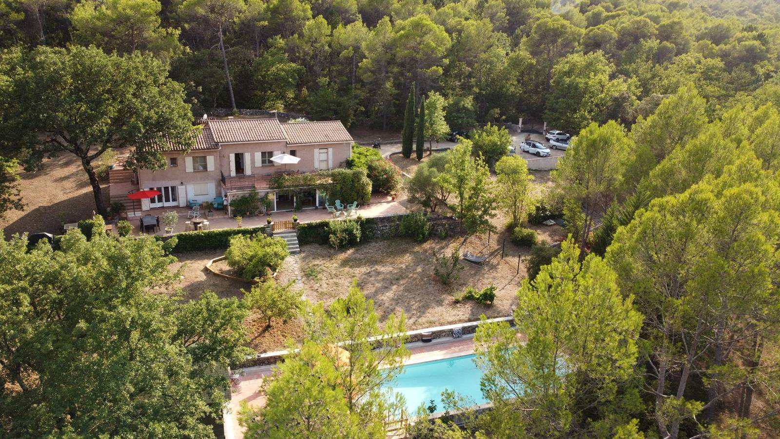 Natur & Jasmin, chambres d'hôtes naturistes en Provence - Sous la glycine in Lorgues, Région de Draguignan