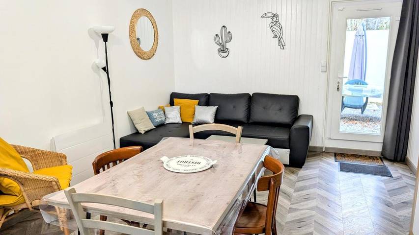Location de vacances pour 4 personnes, avec terrasse et jardin à Saint-Vincent-sur-Oust