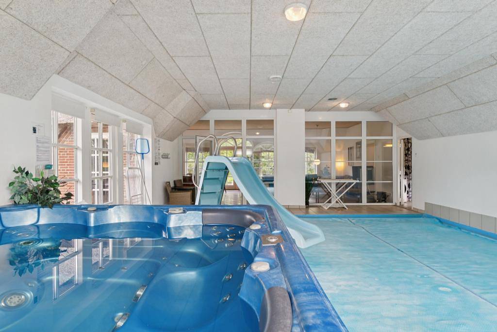 Luxury vacation home with pool, spa and sauna in Ulfborg, Région de Holstebro