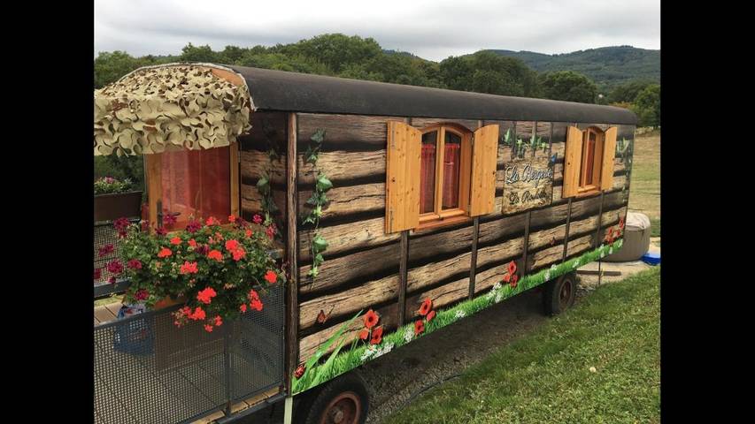 Chambre d’hôte pour 4 personnes, avec vue ainsi que jardin et vue sur le lac dans Rhône - 4