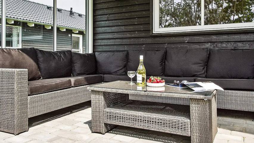 Ferienhaus für 21 Personen, mit Terrasse und Whirlpool sowie Pool und Sauna, mit Haustier in Olpenitz - 2