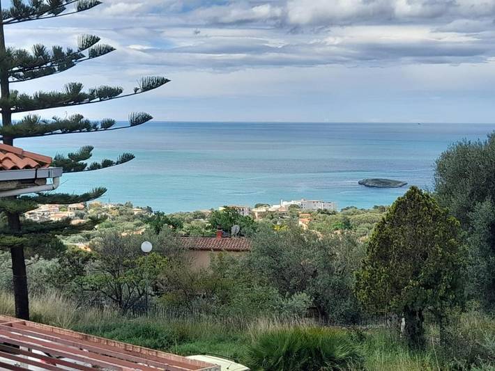 Casa vacanza per 6 persone, con terrazza e panorama in Marina di Camerota