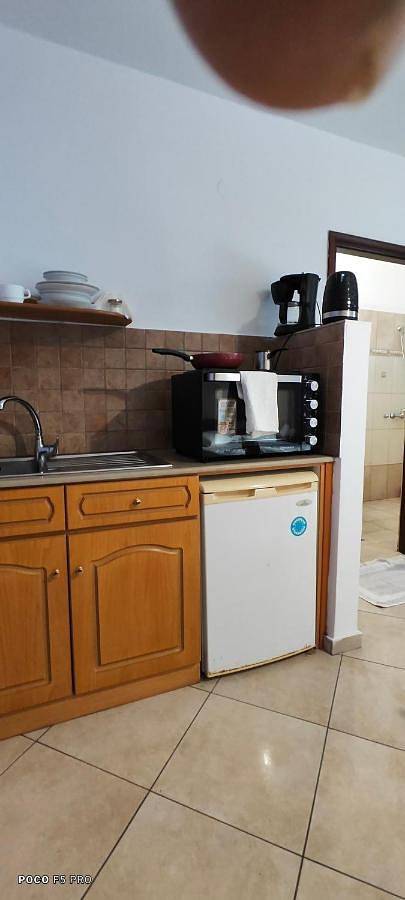 Location de vacances pour 3 personnes, avec vue et jardin, adapté aux familles dans Panormos - 4