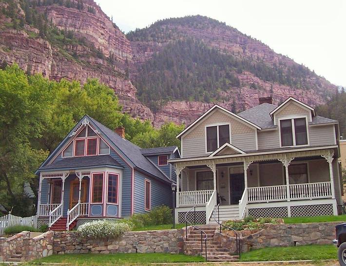 Vacation rental for 7 people, with terrace and yard, with pets in Ouray