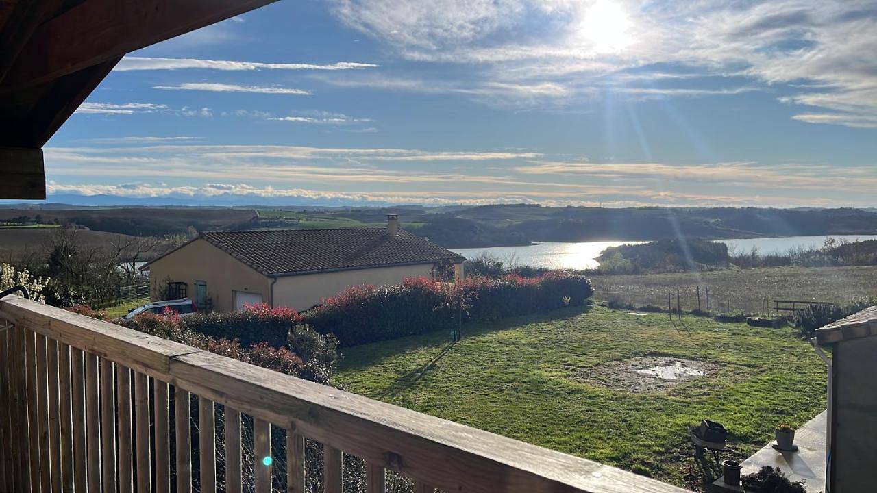 Cottage atypique avec piscine & accès au lac 6 personnes in Molleville, Région de Carcassonne