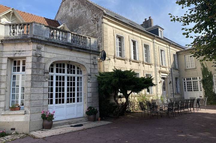 Location de vacances pour 26 personnes, avec jardin, animaux acceptés à Auxi-le-Château