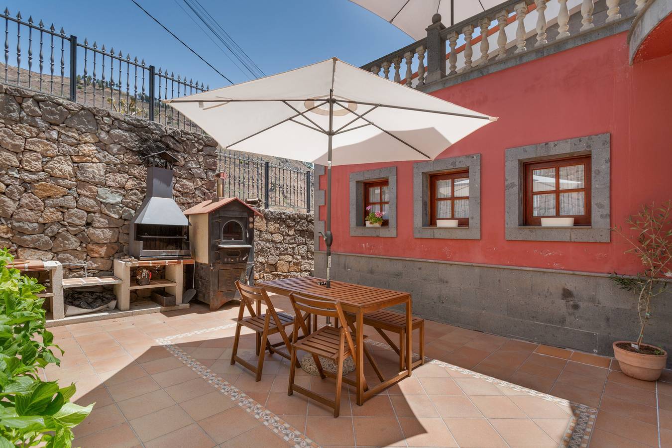 Ferienvilla 'Mogaren Naturaleza Y Relax' mit Bergblick, Wi-Fi und Klimaanlage in El Peñón, Vega de San Mateo