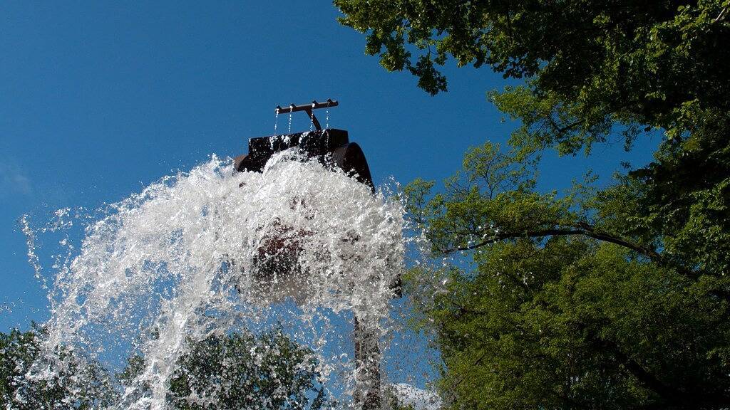Mountin Hut - Central Bright in Bright, Alpine Shire