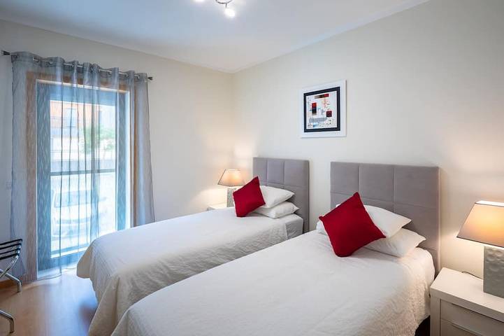 Ganze Wohnung, Neu 2019 Jacaranda Apt. Frontline w / A / C, Heizung, Luxusausstattung. Lizenz 89195 / Al in Olhão, Parque Natural da Ria Formosa